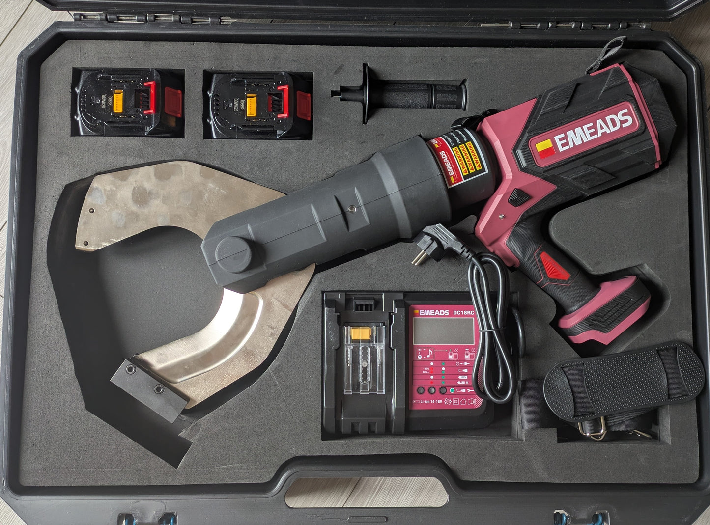 Emeads EP-120C Cordless Hydraulic Cable Cutter