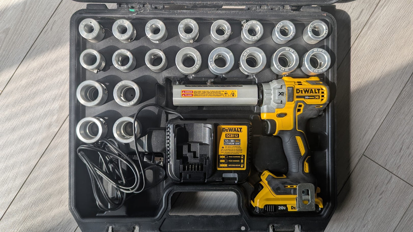 Dewalt Şarjlı Kablo Soyma Makinesi.