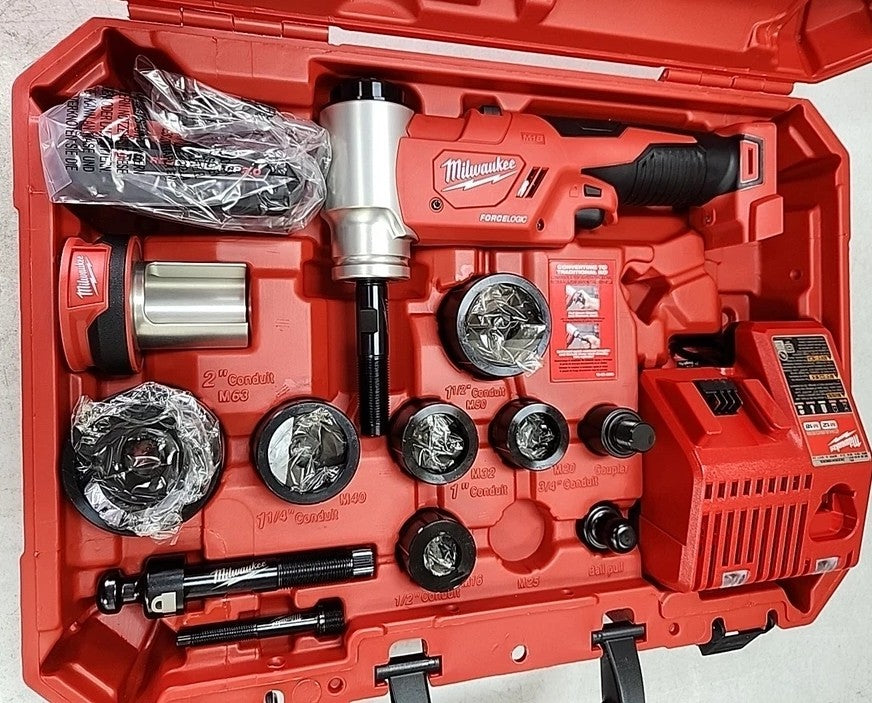 Milwaukee 2677-21 M18 18V Akülü Force Logic 6T Delme Aleti Seti
